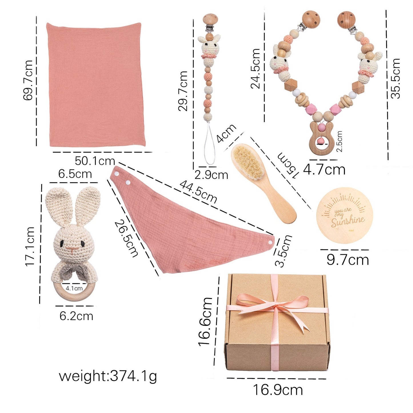 Gift set includes a pink blanket, bead pacifier holder, teething ring, baby brush, bandana, milestone disc, and a gift box with pink ribbon, each with measurements. Total weight: 374.1g.