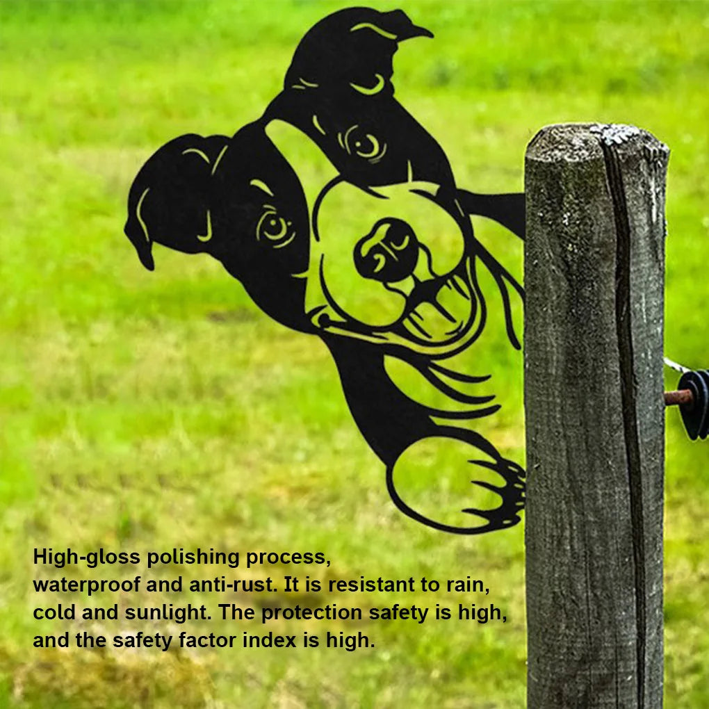 Dog-shaped metal decoration attached to a wooden post, set against a green grass background. Text describes its polishing, waterproof, and anti-rust features.