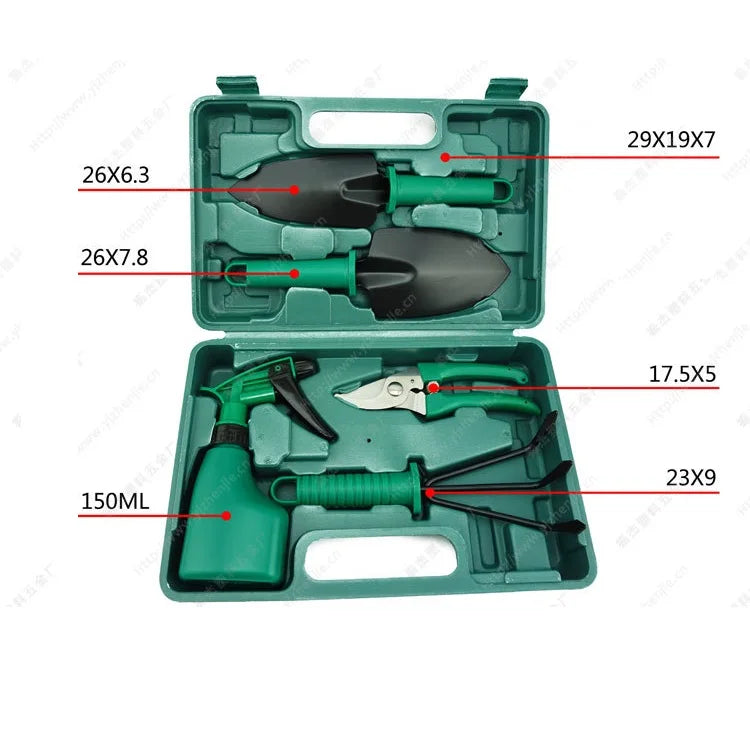 Green gardening tool set in a case, includes a 150ml spray bottle, two trowels (26x6.3, 26x7.8), pruner (17.5x5), and a fork (23x9). Case measures 29x19x7.