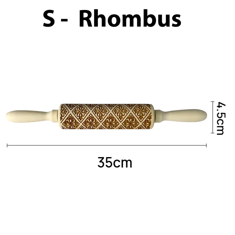 Decorative rolling pin featuring a rhombus design, measuring 35cm in length and 4.5cm in diameter. Ideal for embossing patterns onto dough.