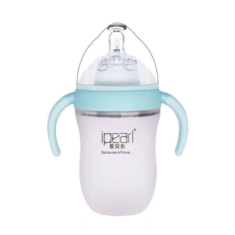 Baby bottle with blue handles and lid, featuring a soft nipple design. The transparent plastic bottle is labeled "iPearl: Because of love..." with Chinese characters below.